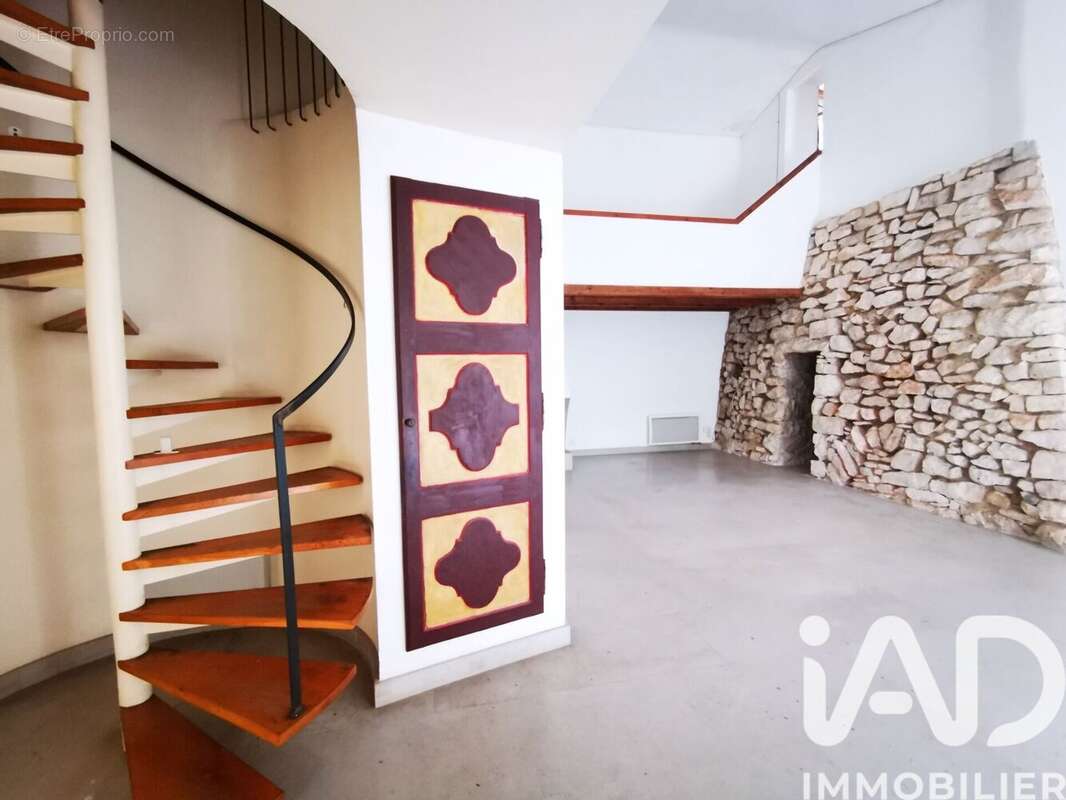 Photo 2 - Maison à NIMES