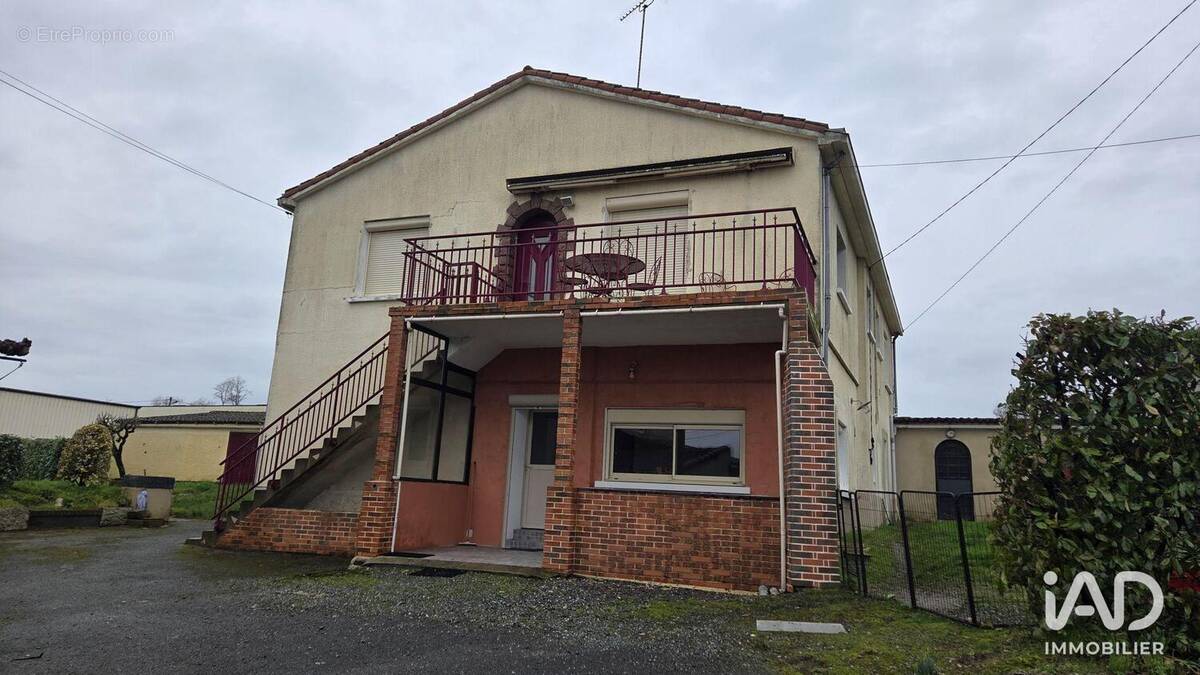 Photo 1 - Appartement à LA BOISSIERE-SUR-EVRE