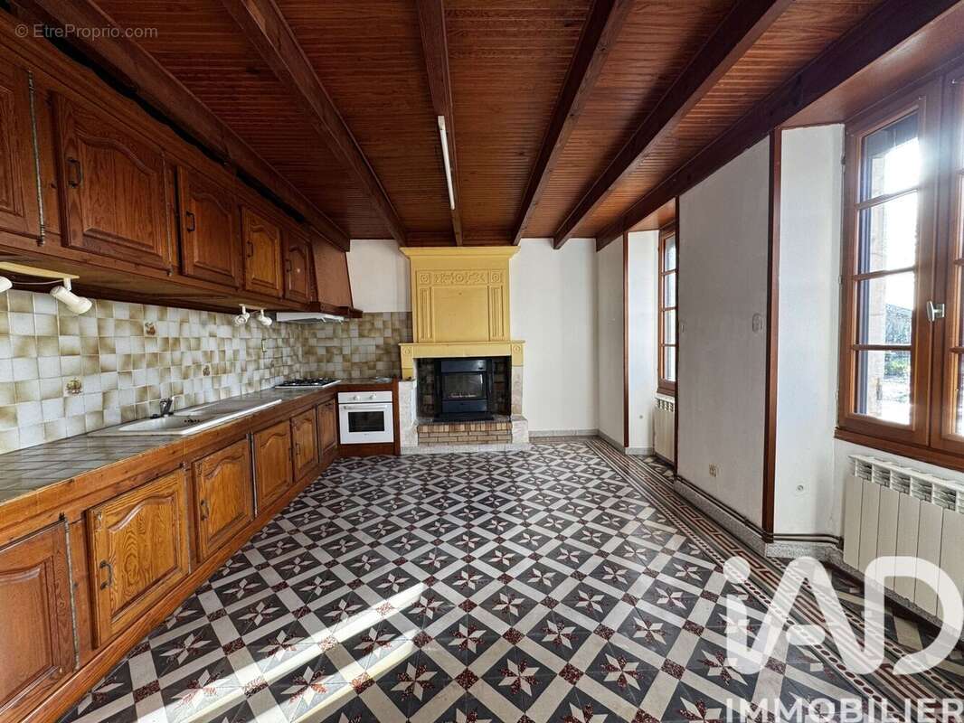 Maison 112 m² à Courpignac  - photo 2