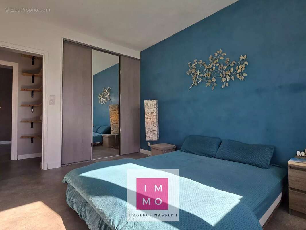 Appartement à AUREILHAN