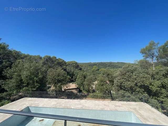 Villa restaurée de 153 m² – vue dominante plein sud – calme absolu - photo 2