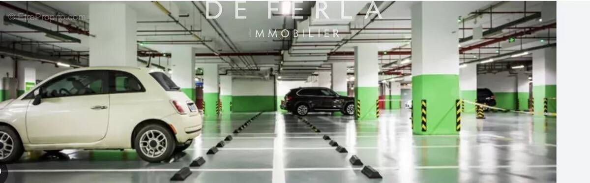 Parking à PARIS-7E