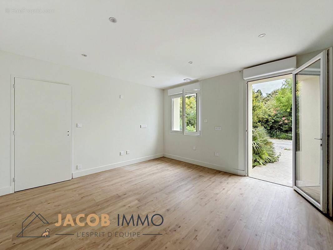 Appartement à GUIPRONVEL