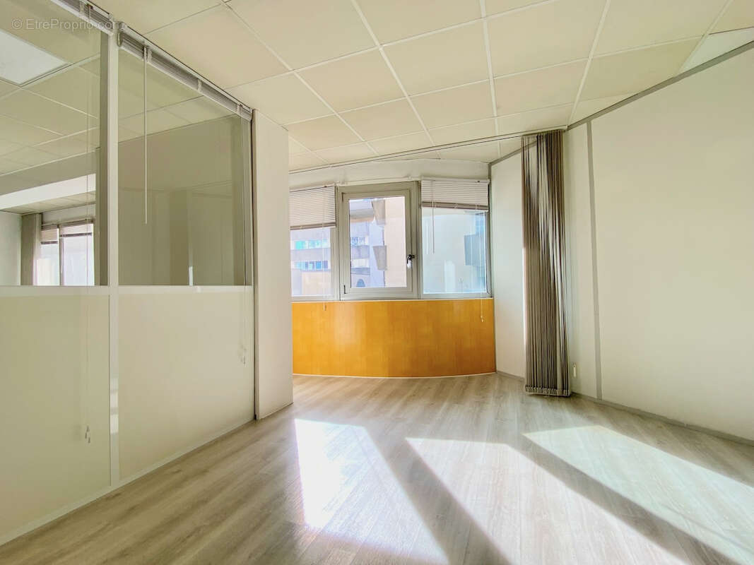 Commerce à BORDEAUX