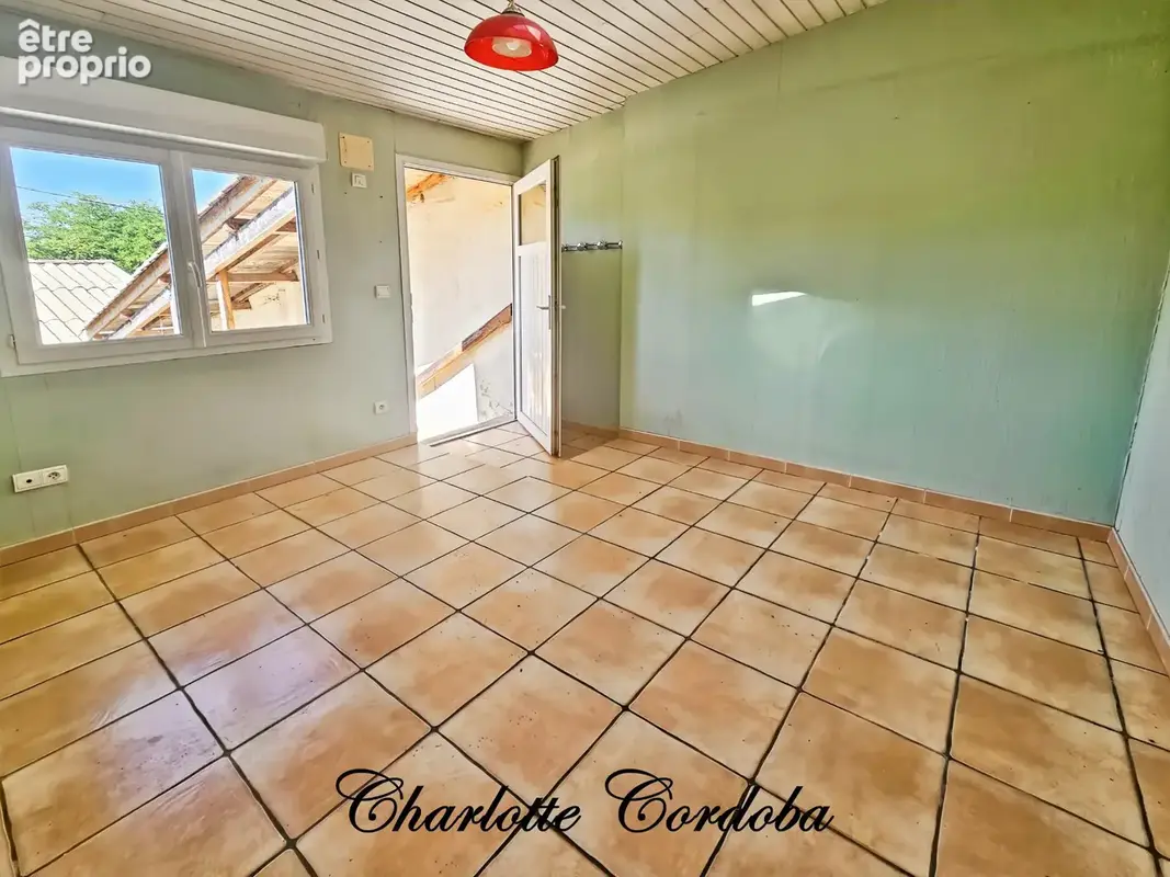  FEUGAROLLES — 156 m², 3 chambres, un bureau et plus de 70 m² pour vivre et recevoir - photo 9