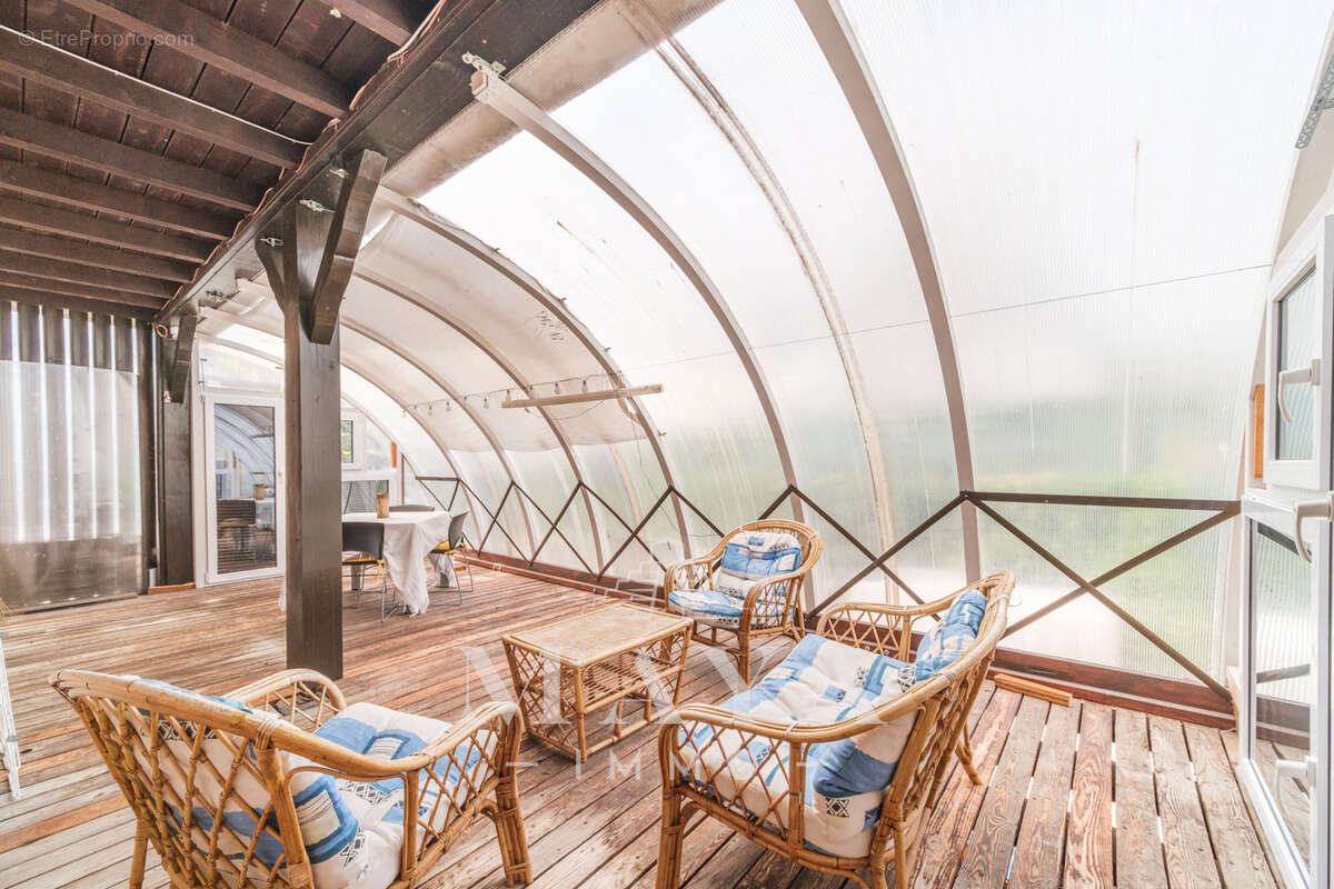 Maison à VILLAGE-NEUF