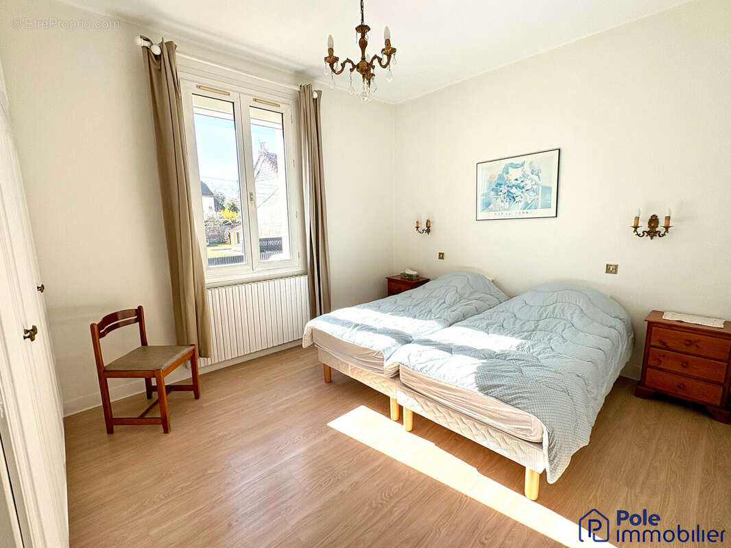 Chambre 1 - Maison à MONDEVILLE