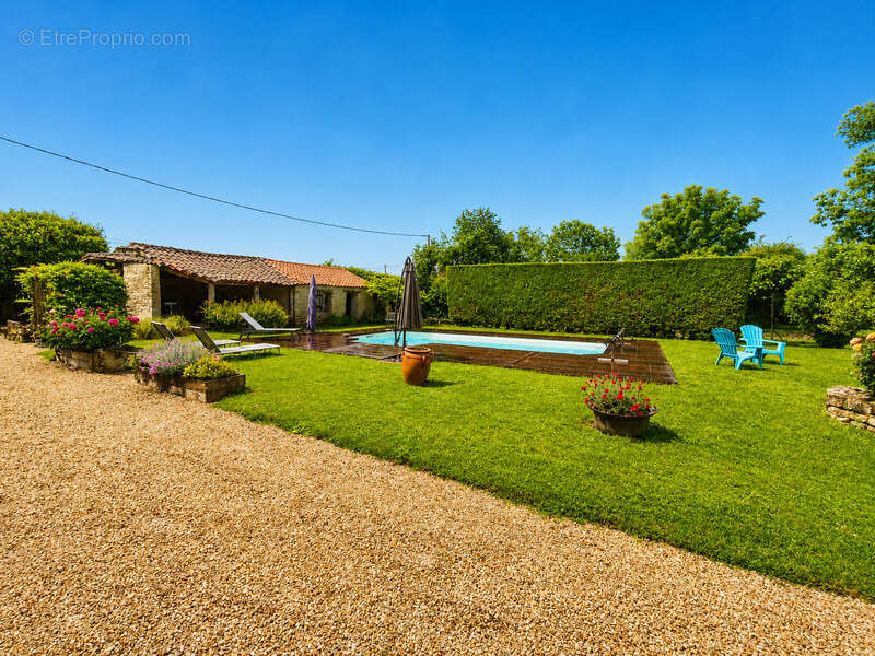 Maison à COURCON