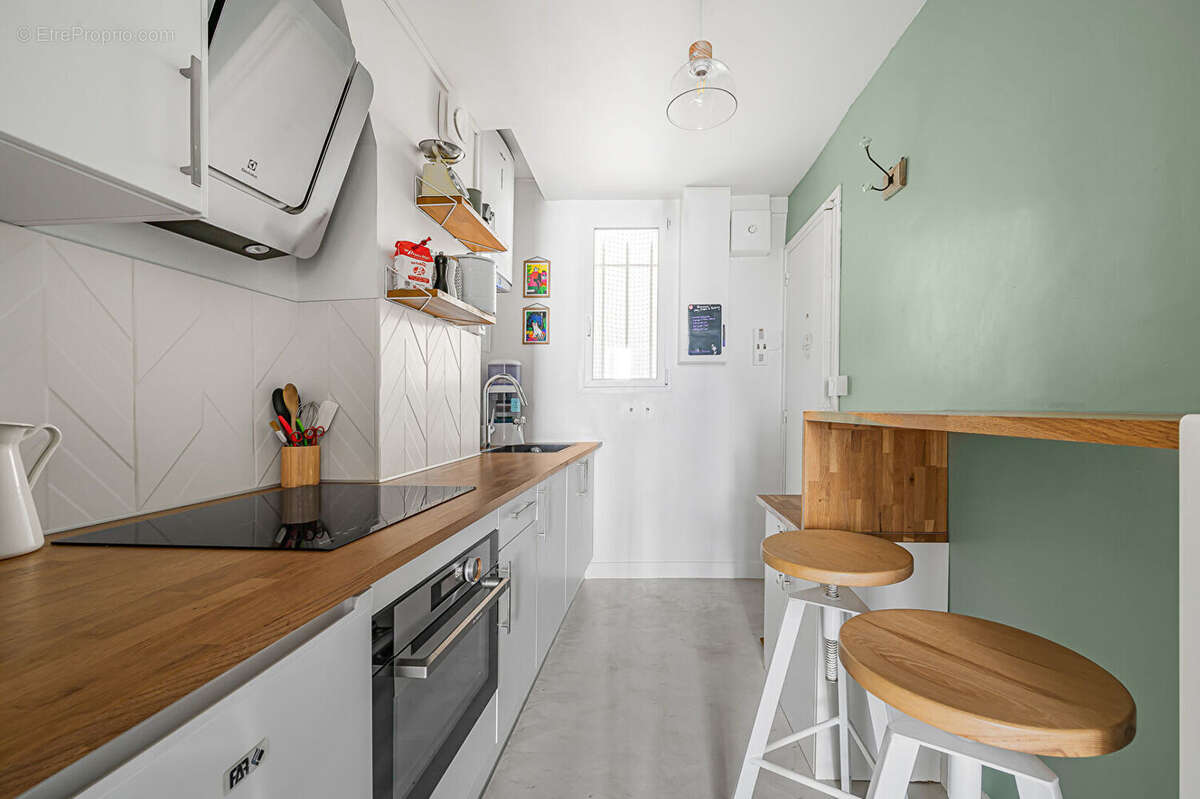 Appartement à PARIS-14E