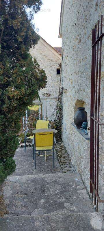 Maison à AUFFERVILLE