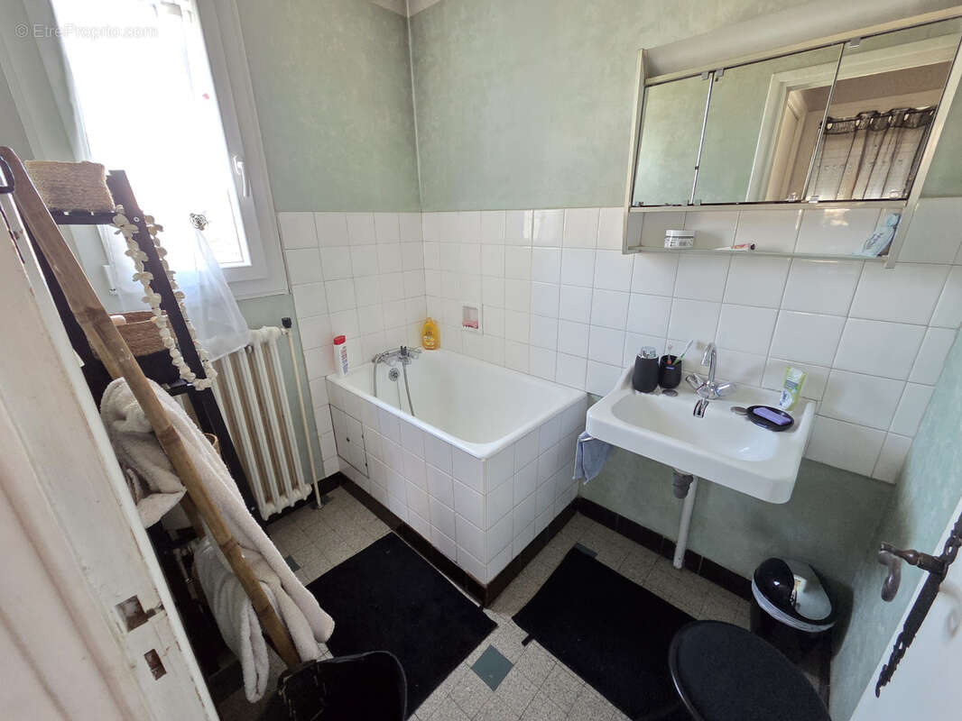 Maison à ROUSSILLON