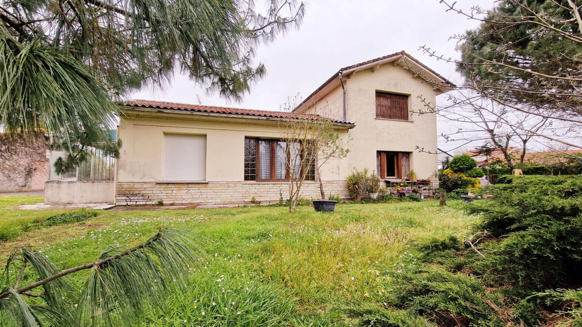 Maison à AMBARES-ET-LAGRAVE