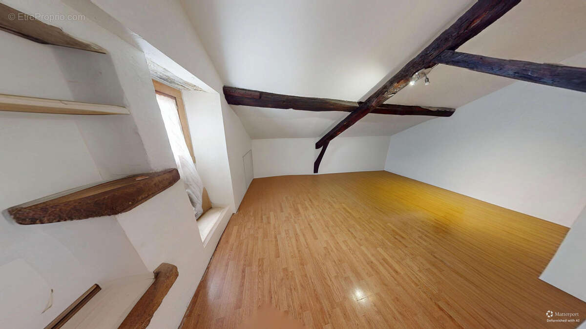 Maison à DECAZEVILLE