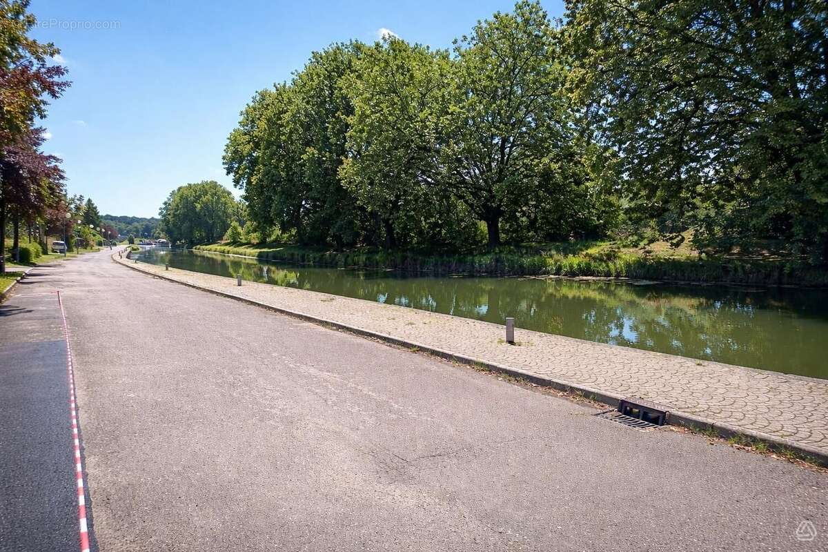 Maison 110 m² à Port-Sur-Saone  - photo 7