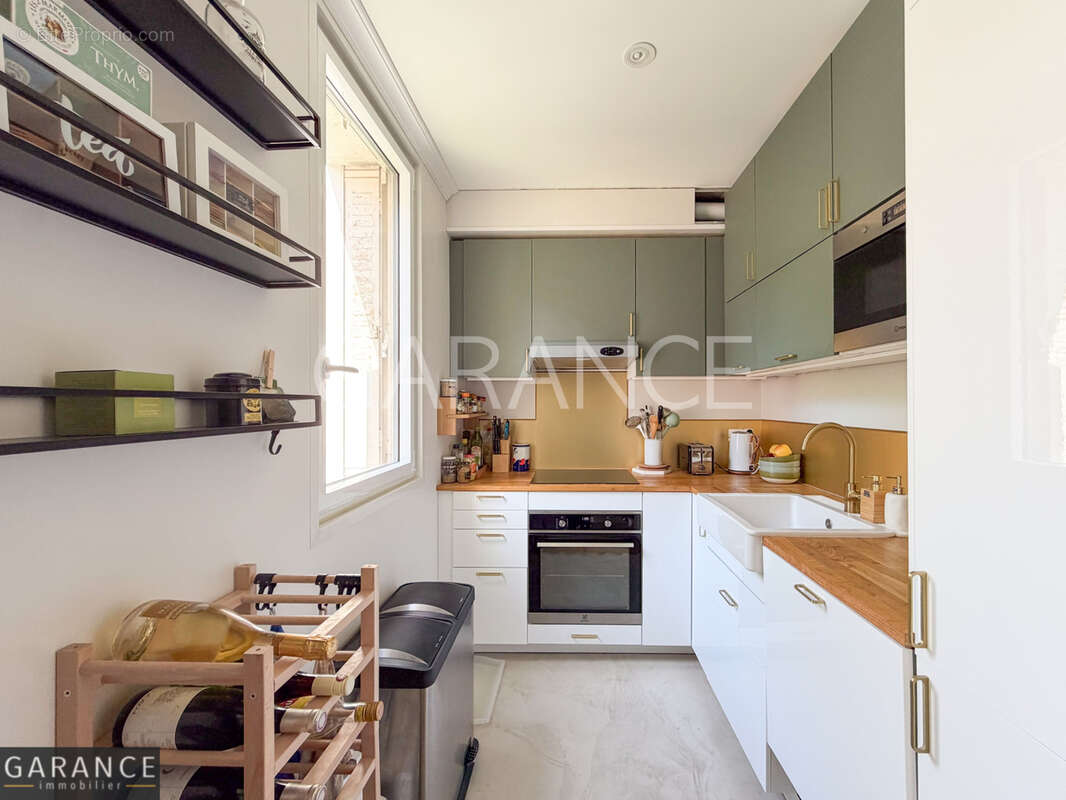 Appartement à PARIS-14E