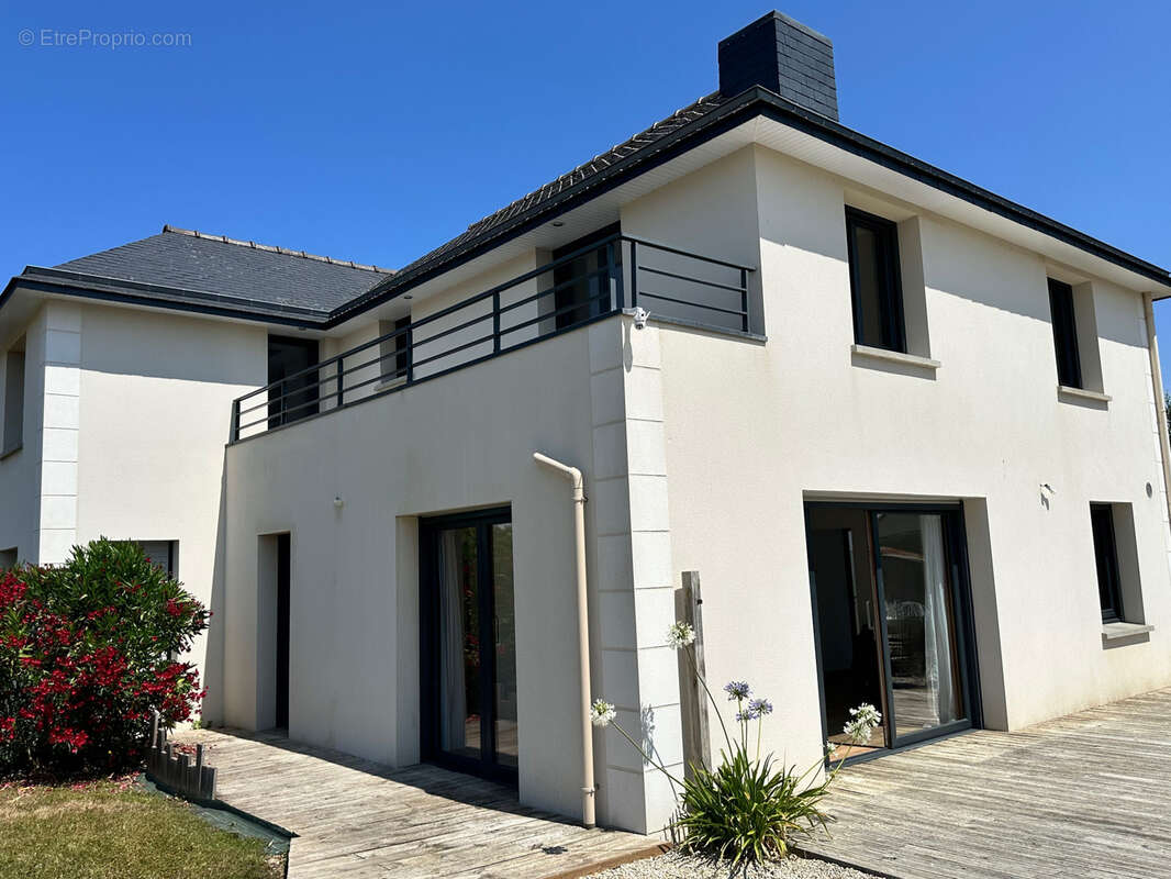 Maison contemporaine 7 pièces de 138m2 A 10 minutes des plages de SAINT CAST LE GUILDO - photo 3