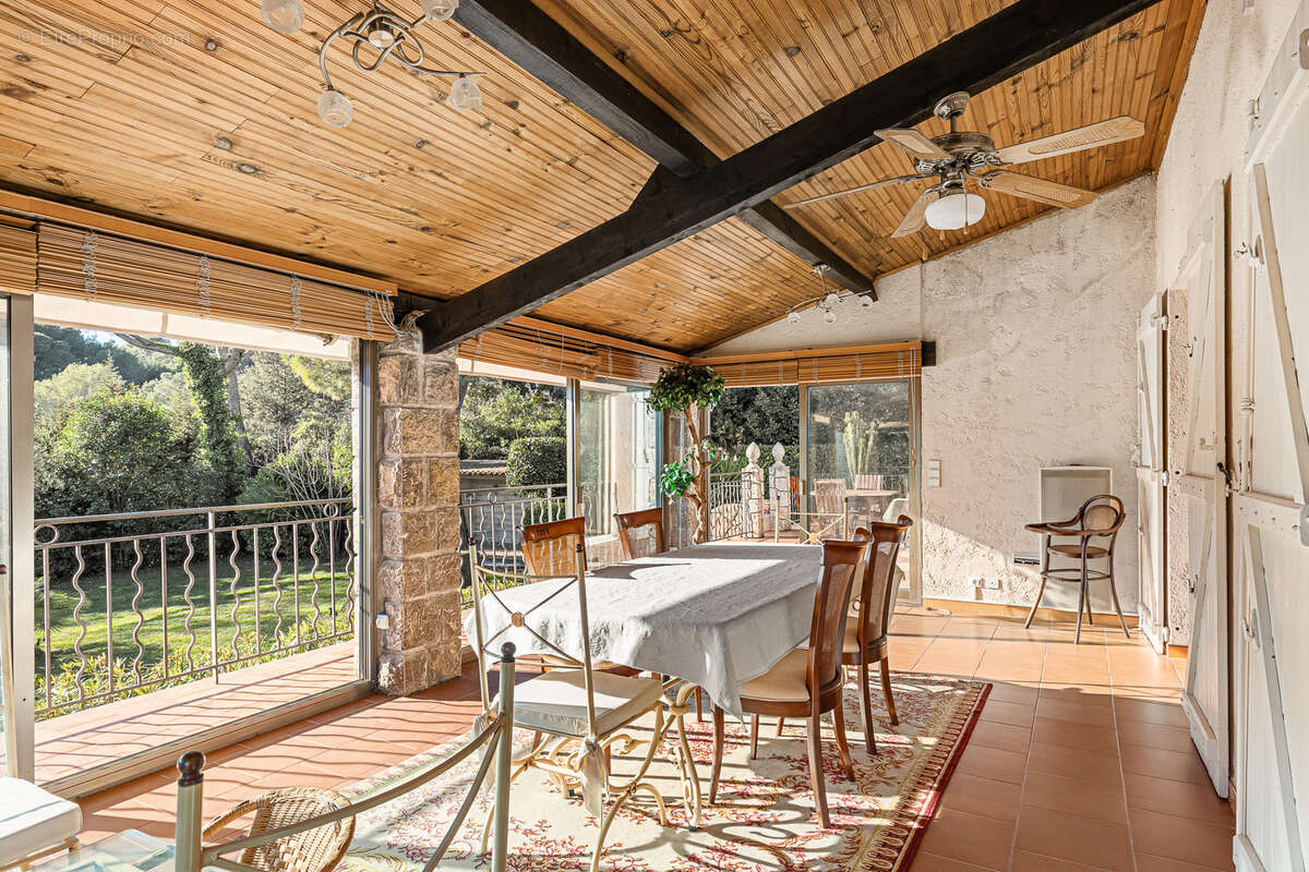 Maison à MOUGINS