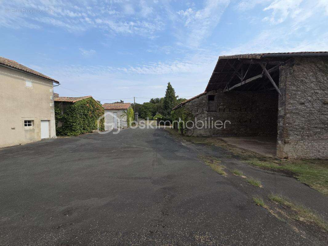 Maison à LA MAGDELEINE