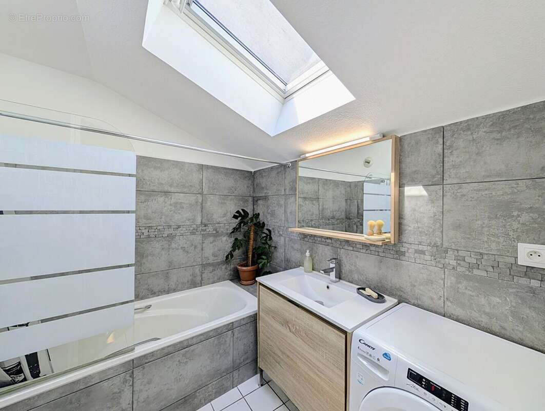 Appartement à AIX-LES-BAINS