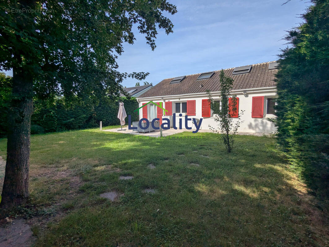Maison à MENNECY
