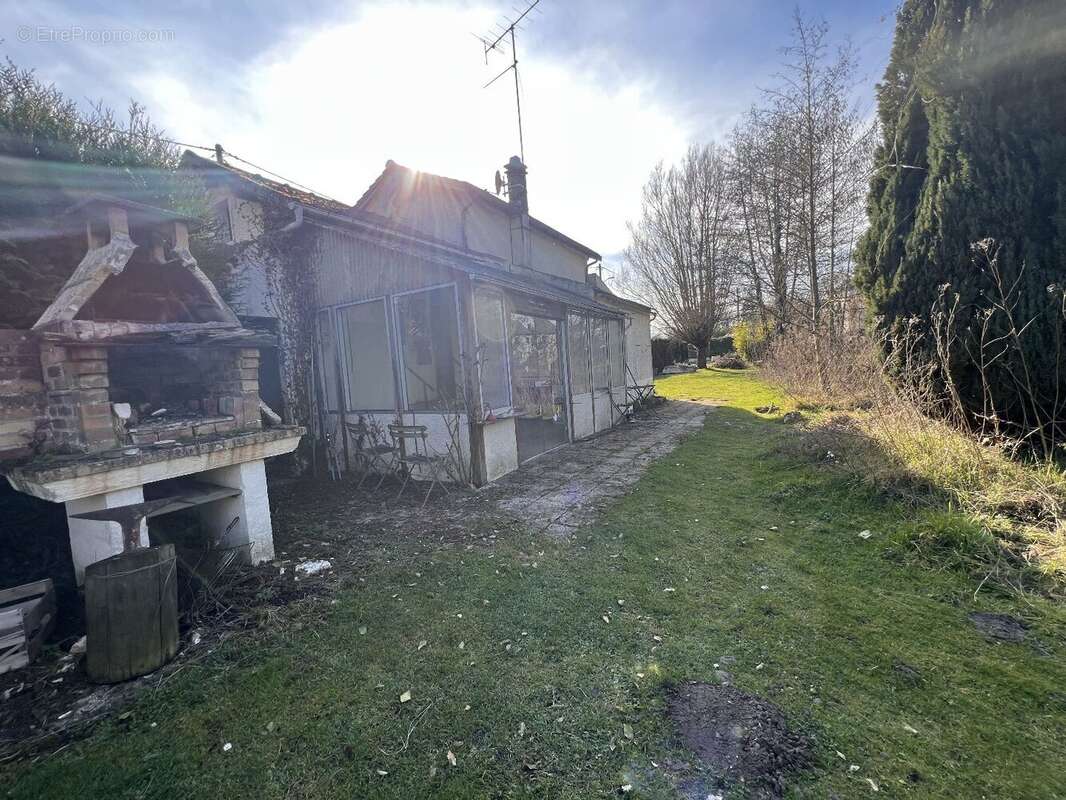 Maison à SAINT-CHERON