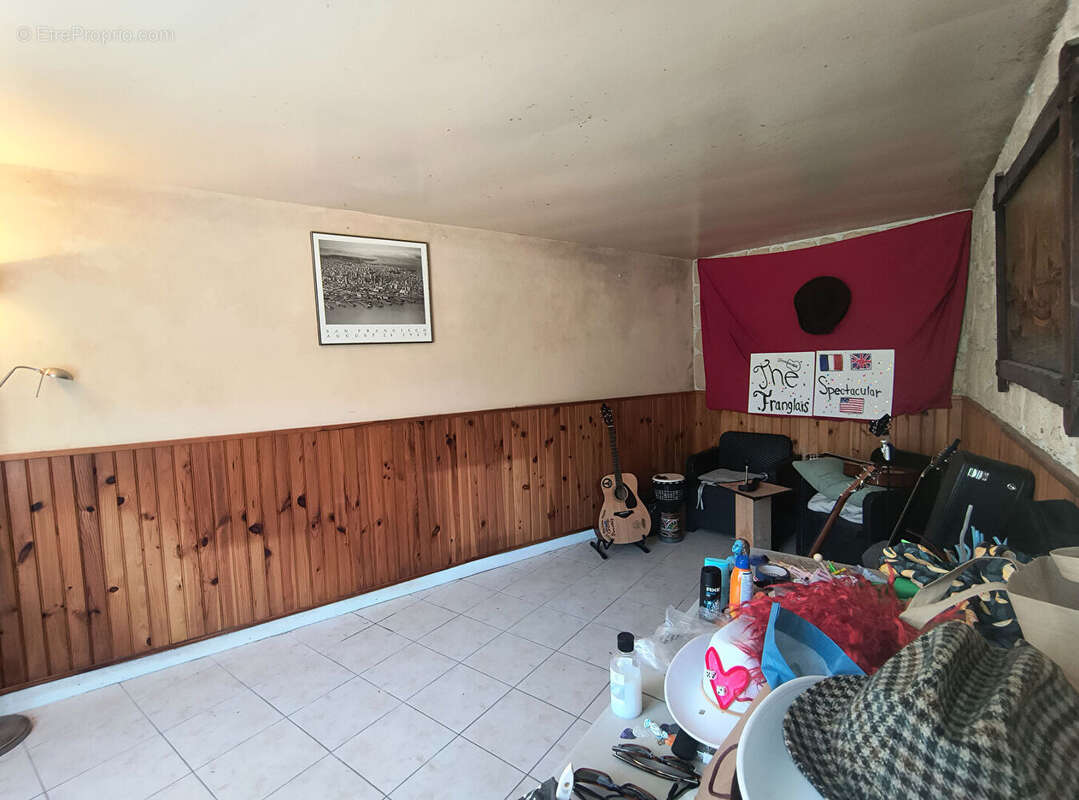 Maison à BERSAC-SUR-RIVALIER