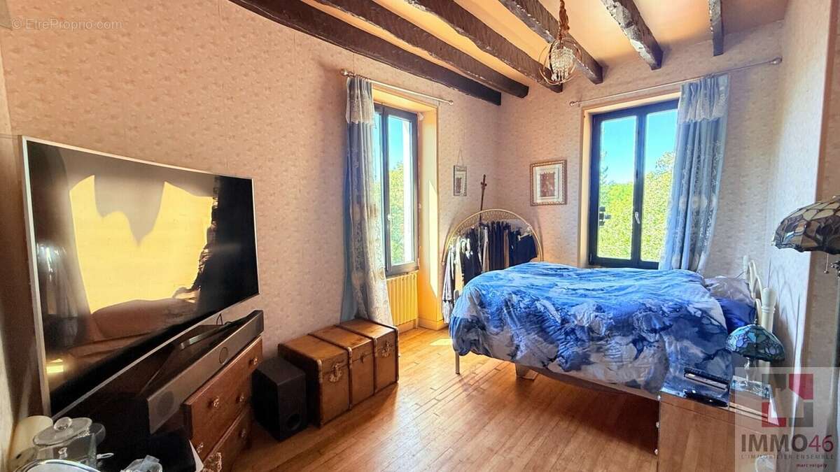 Maison 141 m² à Frayssinet  - photo 9