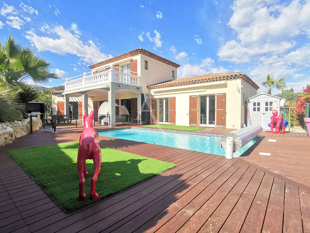 La colle sur loup : villa en parfait etat avec piscine - photo 16