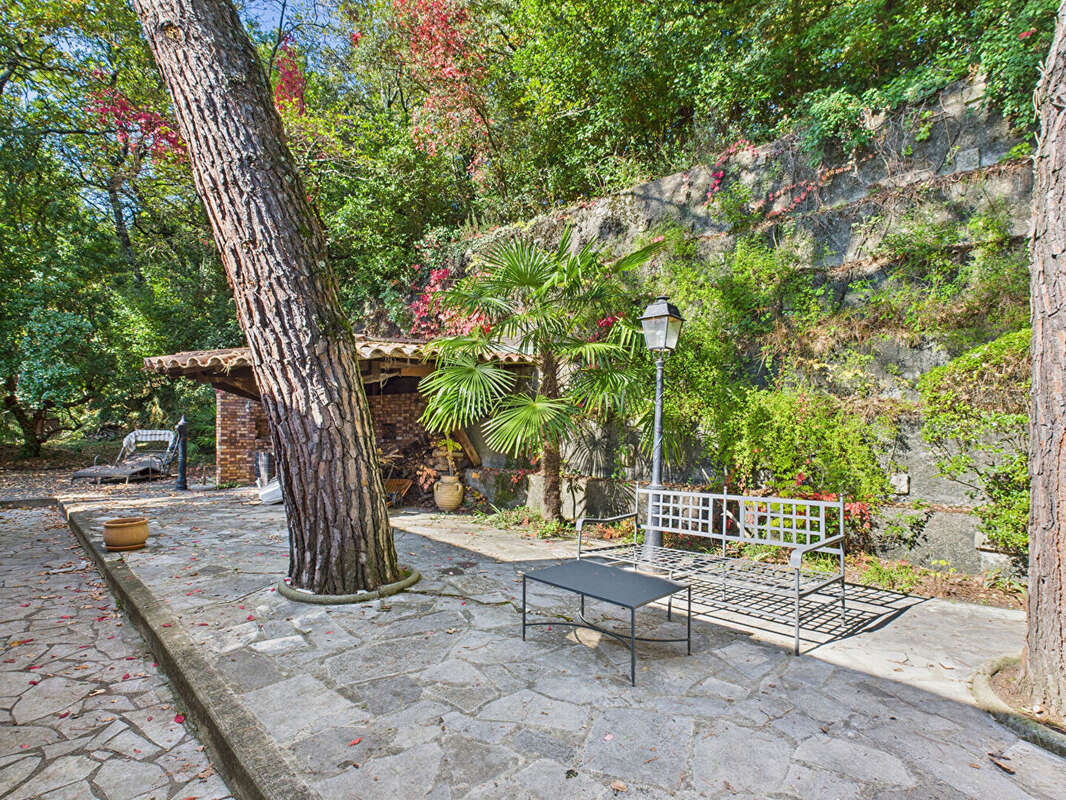 Maison à MONTELIMAR