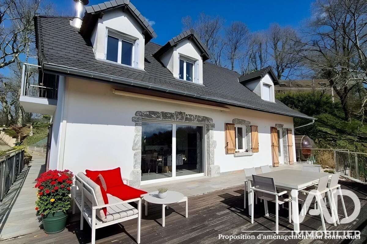 Maison 135 m² à Gelos  - photo 4