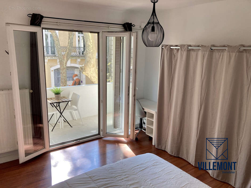 Chambre 2 - Appartement à MONTPELLIER