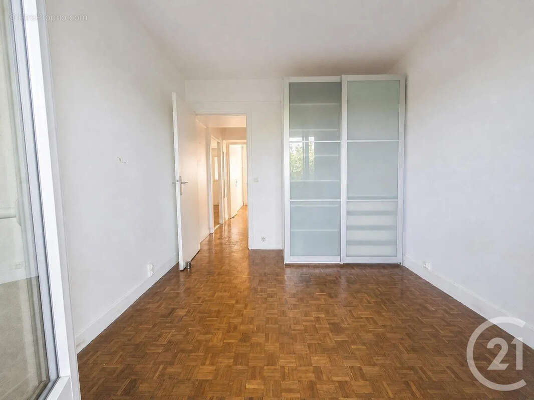 Appartement 61 m² à Saint-Maur-Des-Fosses  - photo 9