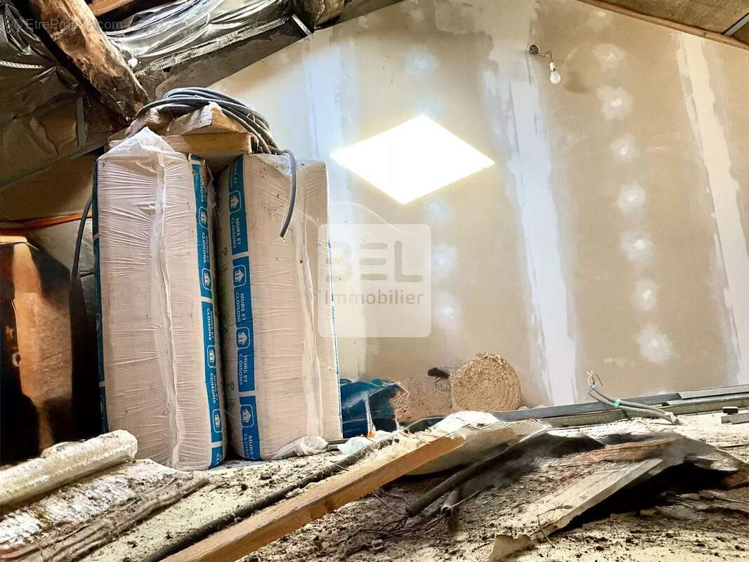 Maison à SAINT-VICTOR-DE-MALCAP