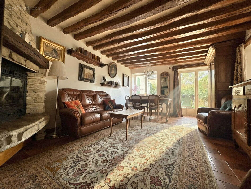 Maison à BUSSY-SAINT-GEORGES