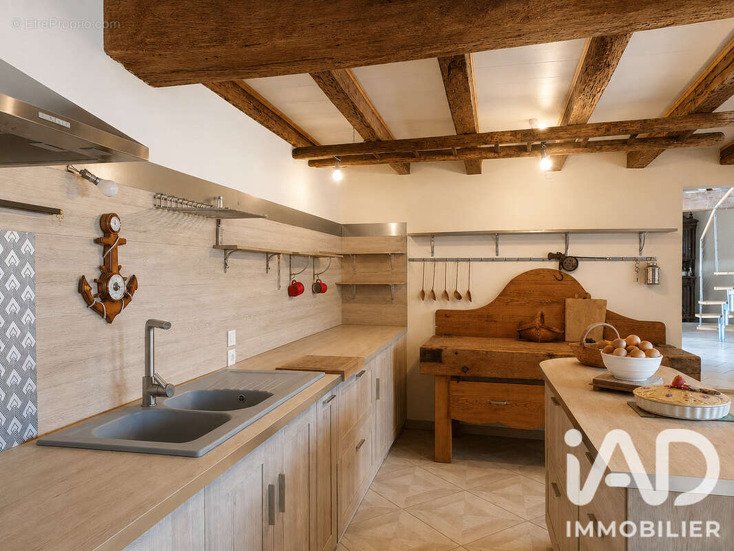 Maison 165 m² à Alloue  - photo 5