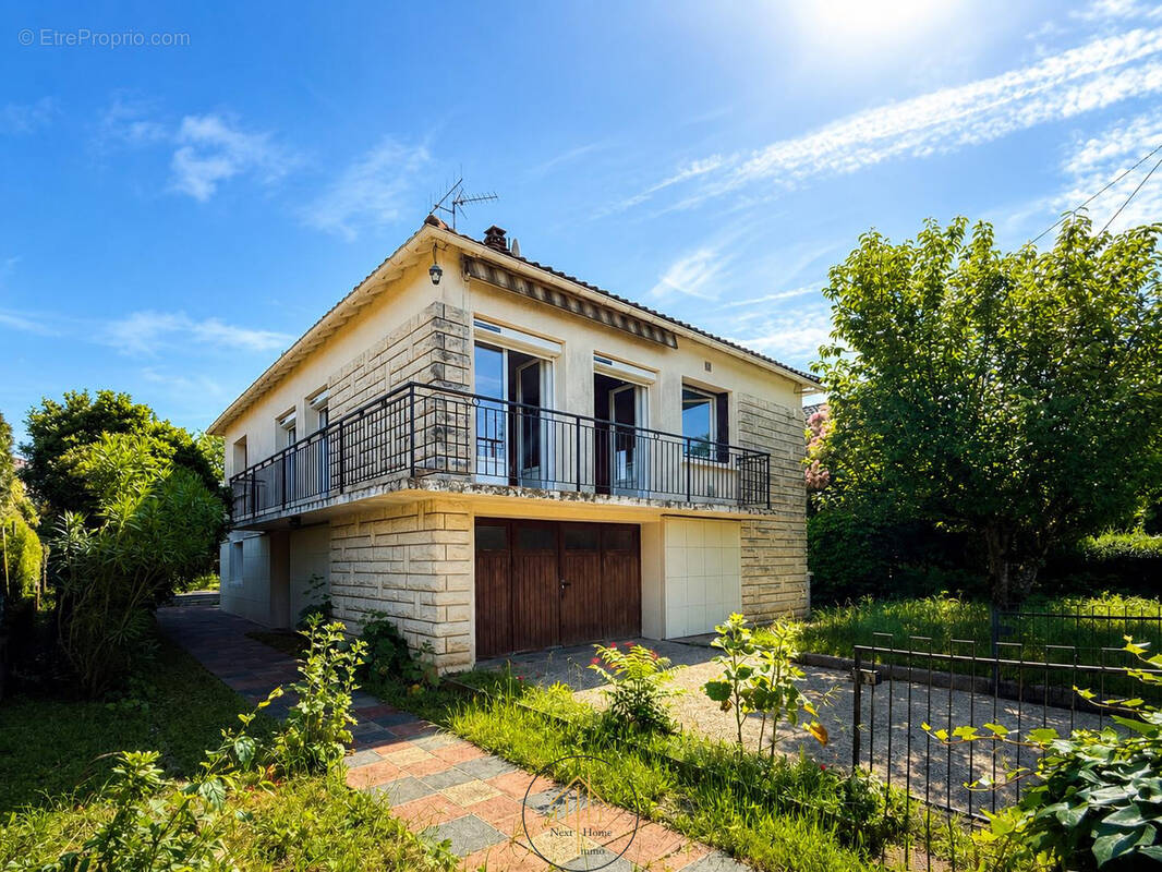 Buxerolles   Maison 4 chambres avec grand garage et jardin - photo 1