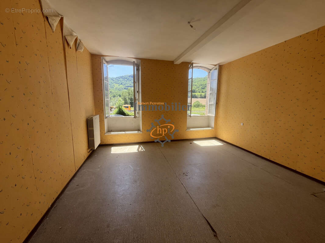 Vente immeuble à usage d'habitation composé de huit appartements Tournemire - photo 14