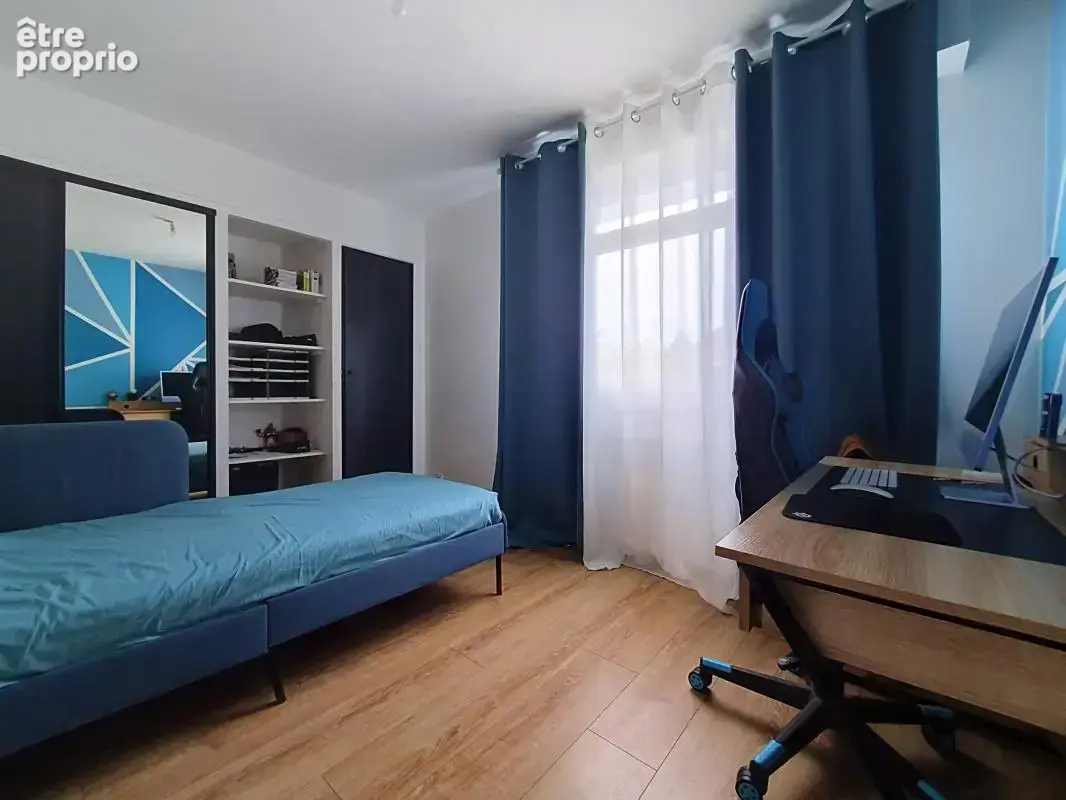 Maison rénovée - 5 chambres - Véranda - Espace bureau - Grand garage - photo 21