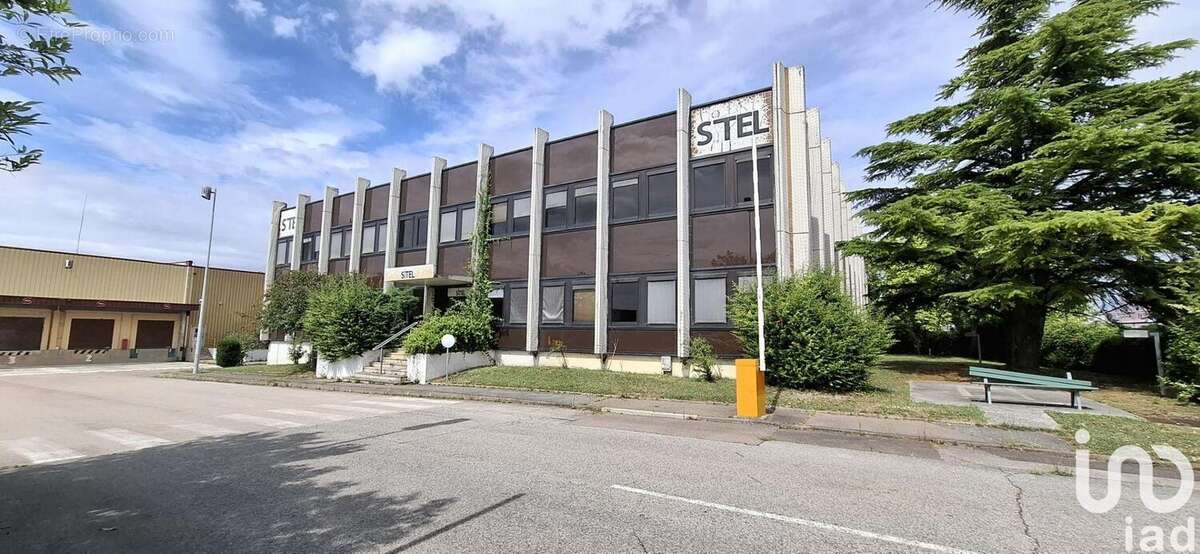 Photo 4 - Commerce à PONT-SAINTE-MARIE