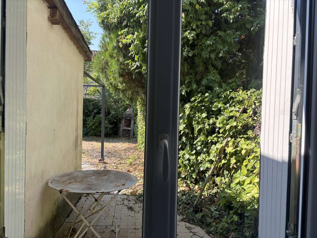 Maison 76 m² à Aubenas  - photo 7