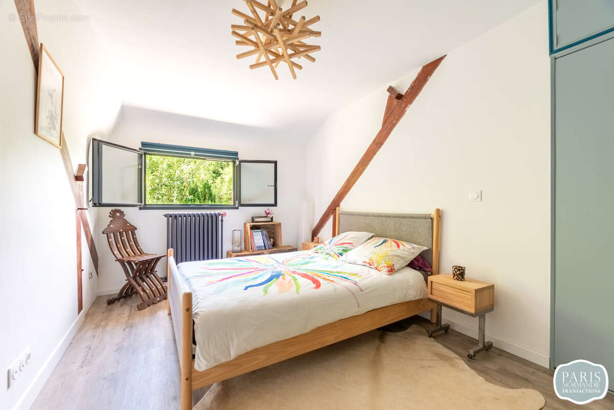 Maison à LE MESNIL-ESNARD