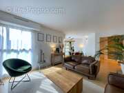 SEJOUR LUMIEUX DE PLUS DE 28 M2 - Appartement à VERNEUIL-SUR-SEINE