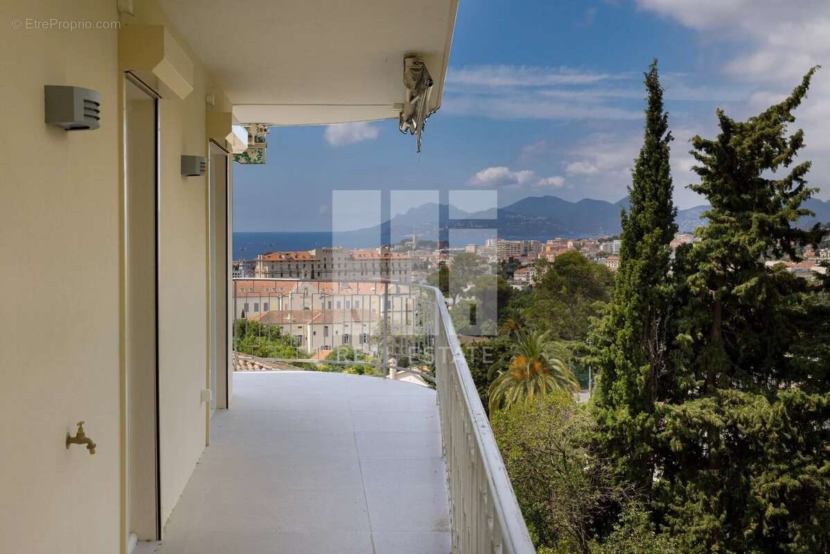 Appartement à CANNES
