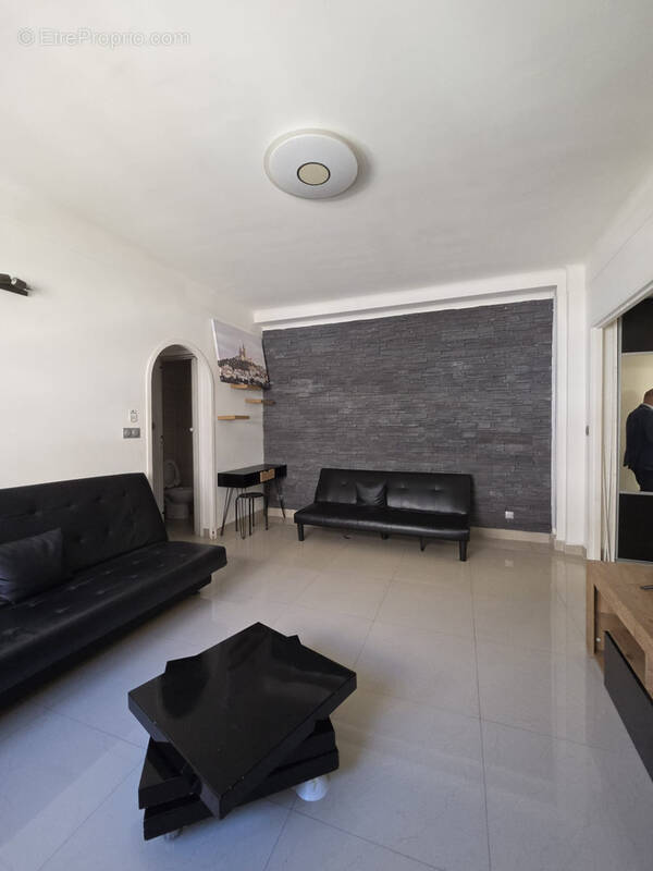 Appartement à MARSEILLE-2E