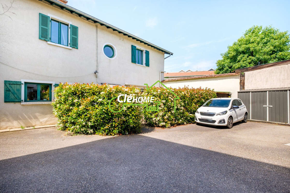 Appartement à TASSIN-LA-DEMI-LUNE