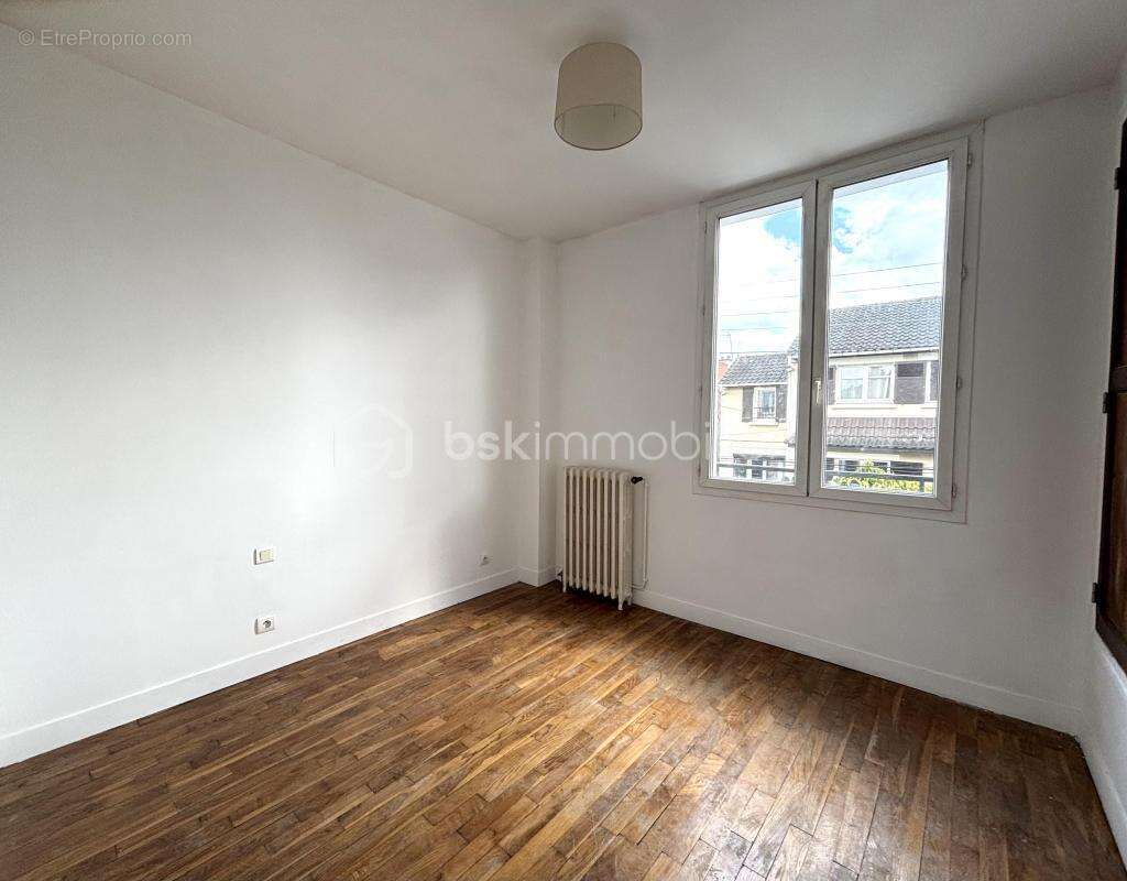 Maison à VIRY-CHATILLON