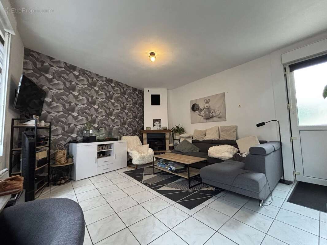 Maison à GOUZEAUCOURT