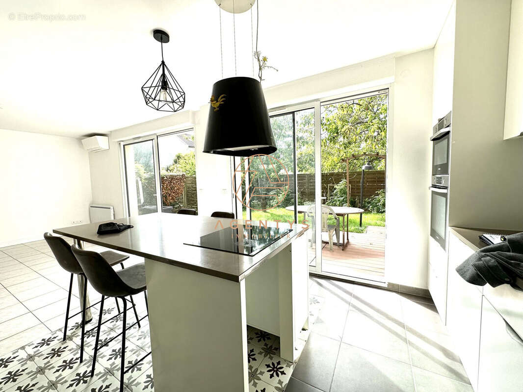 Maison à VILLIERS-SUR-MARNE