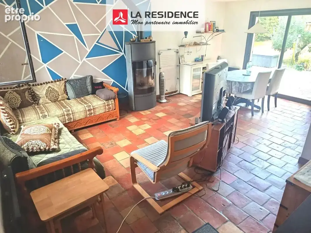 Maison 110 m² à Le Mesnil-Saint-Denis  - photo 7