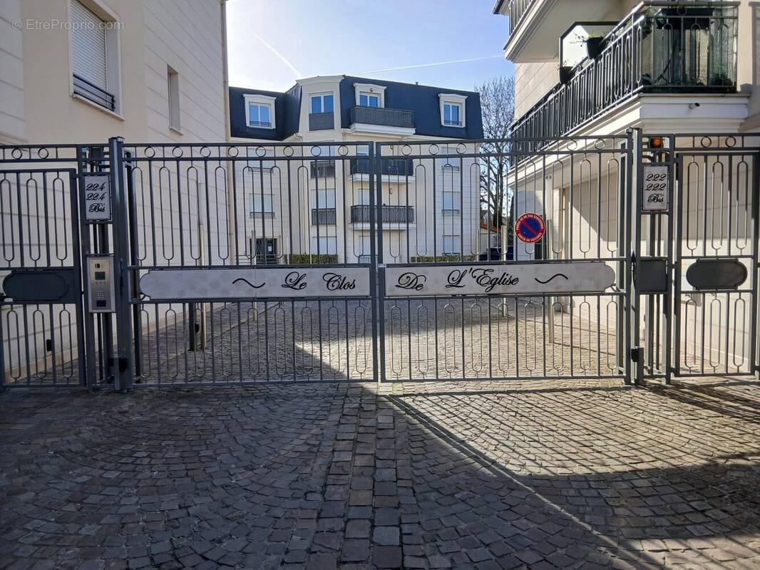 Appartement à SAINTE-GENEVIEVE-DES-BOIS